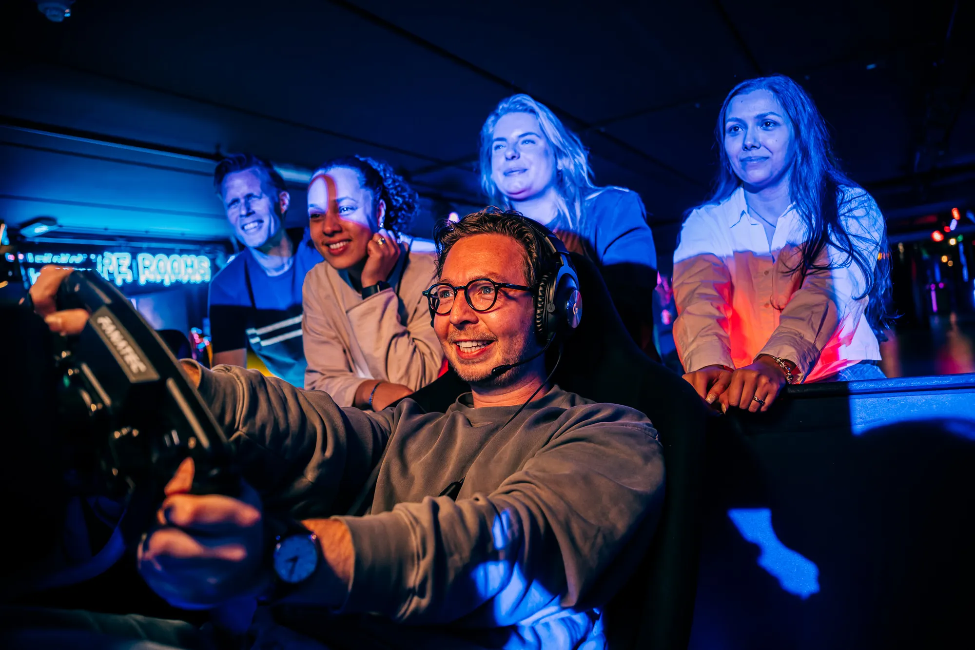 Race-simulators in actie bij A'DAM VR